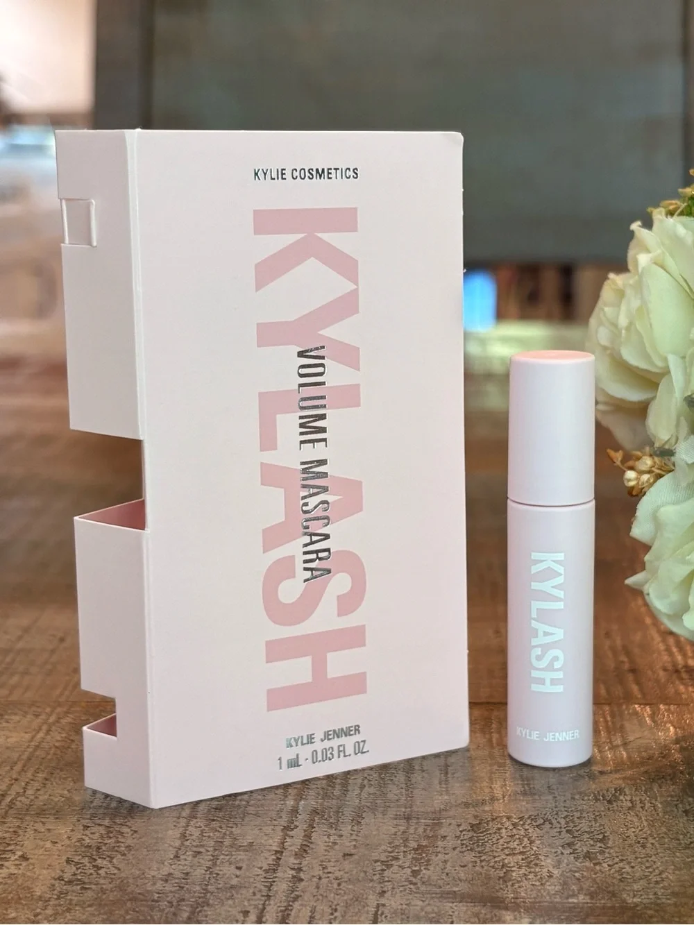 NEW Kylie Cosmetics KYLASH Volume MASCARA Mini in TRUE BROWN!